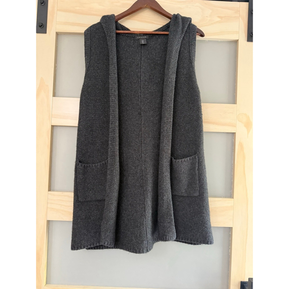 Tahari Women’s Sleeveless Open Front Hooded Sweater Vest – Gray, Size Small - Picture 2 of 5